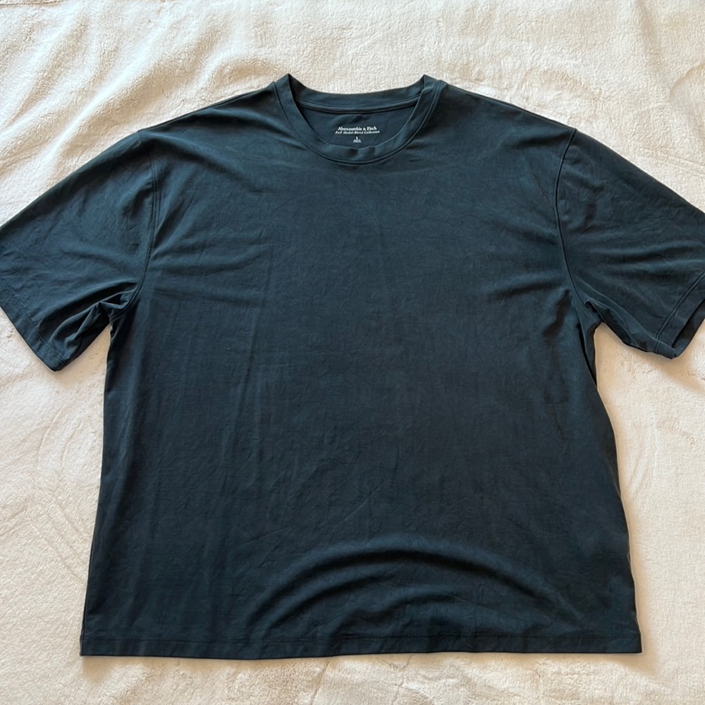 Abercrombie tshirt size large